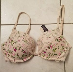 NWOT Victorias Secret 32D Bra